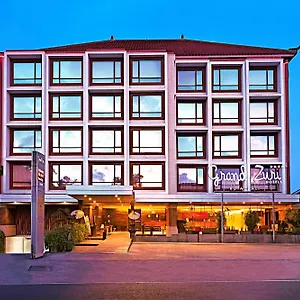https://grand-zuri-kuta-bali.ubudhotelsnow.com