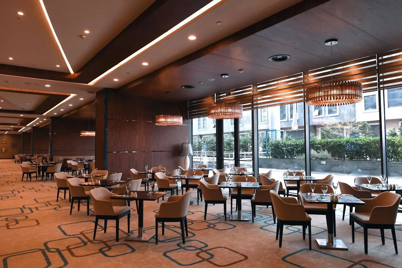Mercure Istanbul West Hotel & Convention Center
